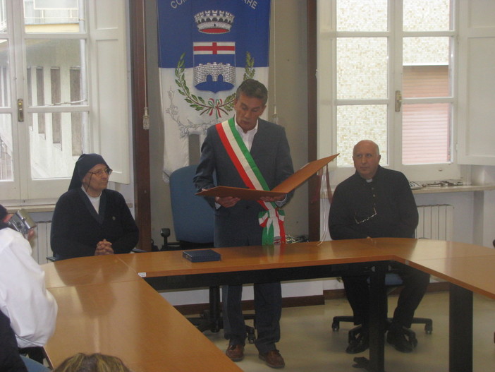 Carcare: Bologna conferisce la cittadinanza a suor Vincenza