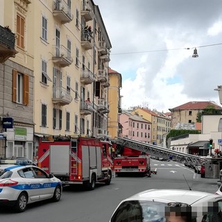Savona, malore in casa in via Luigi Corsi: intervento dei Vigili del Fuoco
