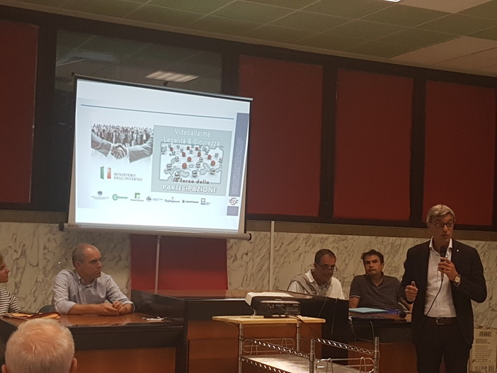 Incontro di fuoco sul tema sicurezza ad Albenga: "Situazione ingestibile" Incontro di fuoco sul tema sicurezza ad Albenga: "Situazione ingestibile"