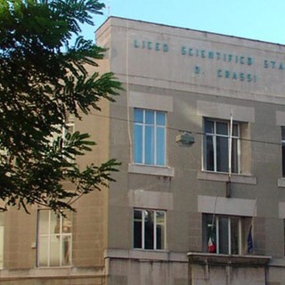 Savona, ritorna il ballo di fine anno allo Scientifico: spazio ai vestiti lunghi e ai completi Savona, ritorna il ballo di fine anno allo Scientifico: spazio ai vestiti lunghi e ai completi