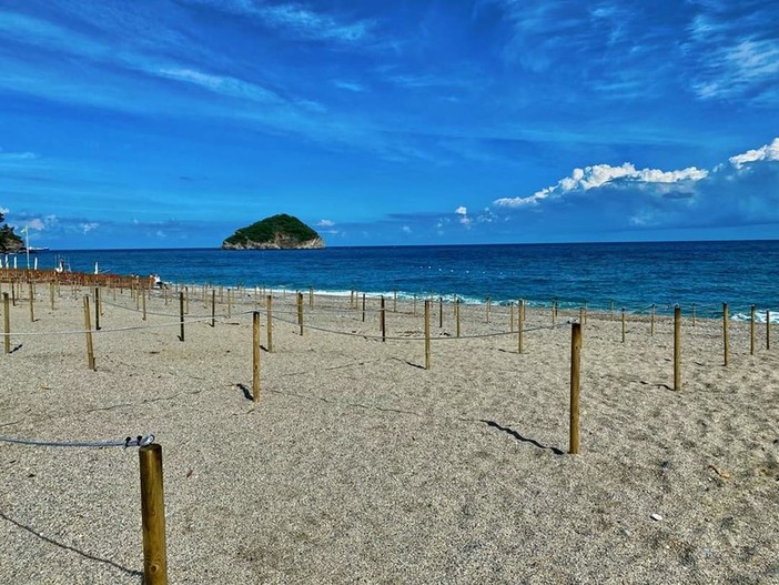Spiagge, turismo e occupazione. Cgil e Filcams Savona chiedono un nuovo modello: "Più accesso al mare e lavoro di qualità nel settore"