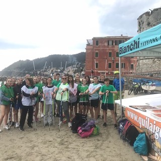 Laigueglia #outdoordelmare: nasce il gemellaggio tra gli studenti di Alba e quelli di “Uno sport per amico”