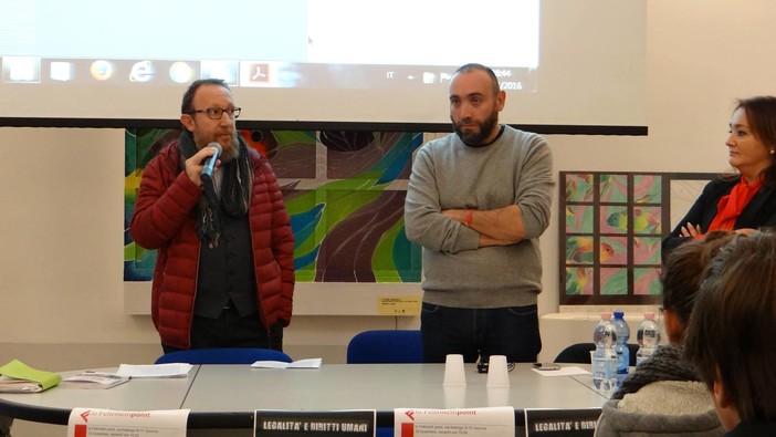 Savona, incontro con il sociologo Leonardo Palmisano (FOTO)