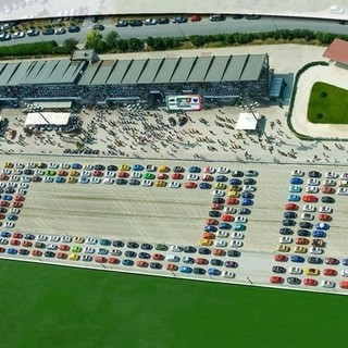 Il Fiat 500 Club Italia festeggia il 60° compleanno della 500 storica