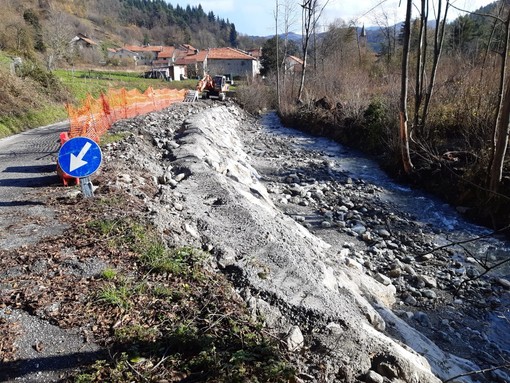 Calizzano, al via i lavori per la messa in sicurezza della strada di collegamento alla frazione di Vetria Calizzano, al via i lavori per la messa in sicurezza della strada di collegamento alla frazione di Vetria