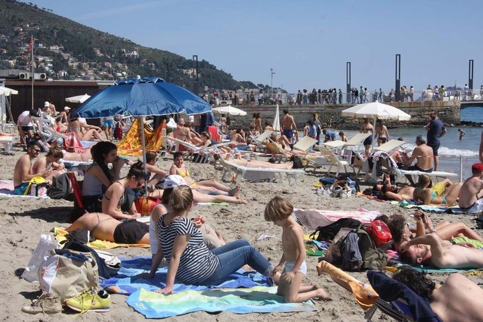 Spiagge, Melis (M5S): “Numero chiuso? L'accesso deve essere sempre libero e garantito a tutti” Spiagge, Melis (M5S): “Numero chiuso? L'accesso deve essere sempre libero e garantito a tutti”