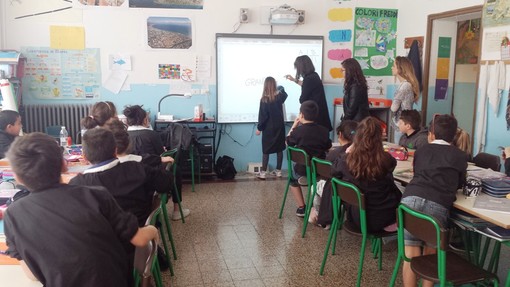 Albenga, gli studenti della scuola Paccini a lezione di cinese, francese e inglese