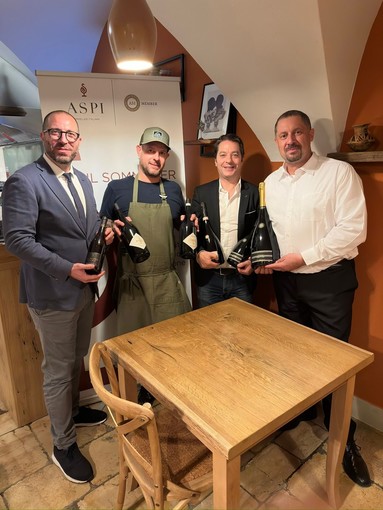 Alassio, serata enogastronomica con il sommelier internazionale Flavio Lenardon (FOTO)