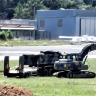 Villanova d’Albenga, bomba della Seconda Guerra Mondiale in aeroporto: evacuazione prevista per operazioni di sicurezza Villanova d’Albenga, bomba della Seconda Guerra Mondiale in aeroporto: evacuazione prevista per operazioni di sicurezza