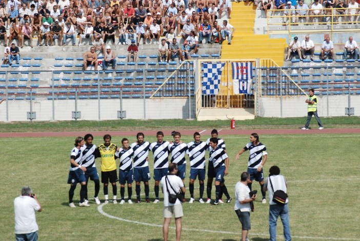 Calcio, tutti convocati i giocatori biancoblu per la sfida con la Pro Patria