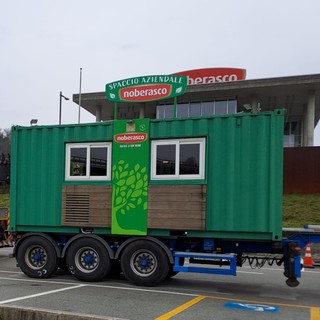 Carcare, continuano le discussioni sullo spaccio Noberasco: rimosso il container, ma spunta una multa all'azienda nonostante l'autorizzazione