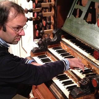 Andora, il grande organista Stefano Molardi ospite dell’Ensemble Rapallo Musica