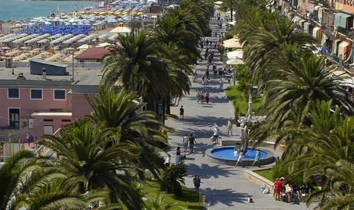 Loano: torna il mercatino di "Artigianalmente" con i mestieri in piazza