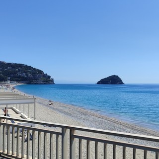 Spotorno, i balneari disertano la cerimonia di consegna della Bandiera Blu: "No a una narrazione di facciata"