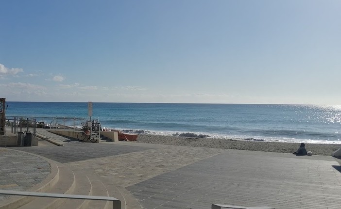 100mila euro per l’accessibilità al mare: dalla Regione nuovi fondi per i progetti dedicati alle persone con disabilità 100mila euro per l’accessibilità al mare: dalla Regione nuovi fondi per i progetti dedicati alle persone con disabilità