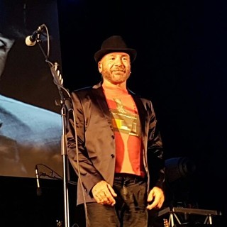 Albenga: successo per Mario Venuti che apre il festival Su La Testa 2016
