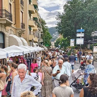Ad Alassio un gazebo speciale a Saldinbanco: biglietti scontati per il concerto dei Matia Bazar Ad Alassio un gazebo speciale a Saldinbanco: biglietti scontati per il concerto dei Matia Bazar