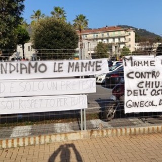 Anche Banca Etica a difesa del punto nascite del Santa Corona: "La giunta regionale riveda le decisioni prese"