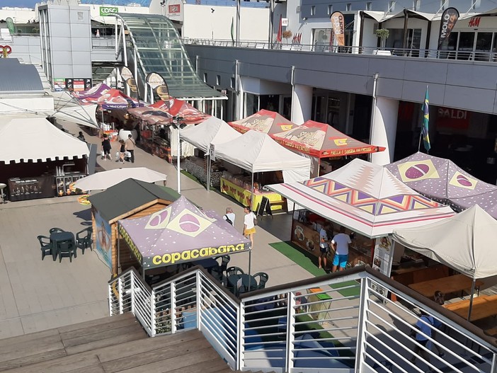 Saldi, street food e relax: un mix speciale nel lungo weekend del Molo 8.44