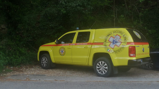 Feglino, biker soccorso sul sentiero Cà Bianca: codice giallo al Santa Corona