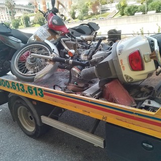Varazze,  rimosse dalla polizia locale ad agosto 12 vetture abbandonate
