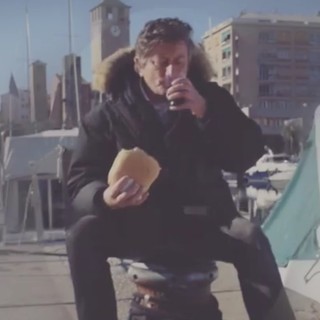 "Savonapop": un video dall'effetto trash