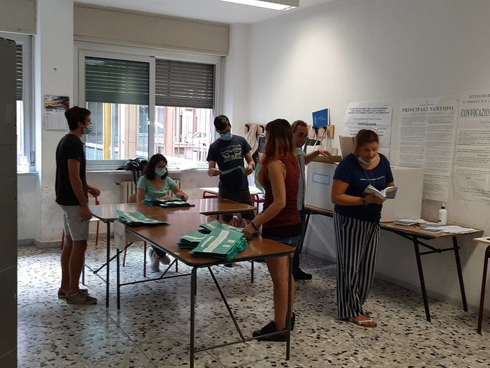 Regionali, nel savonese Toti si attesta al 59% ma a Savona è testa a testa con Sansa Regionali, nel savonese Toti si attesta al 59% ma a Savona è testa a testa con Sansa