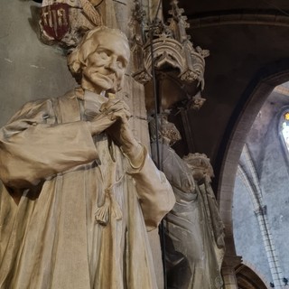 Statua di san Giovanni Maria Vianney, basilica di San Bonaventura, a Lione