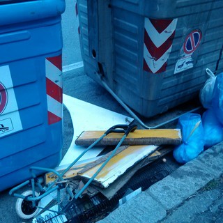 Savona: degrado e spazzatura in corso Ricci