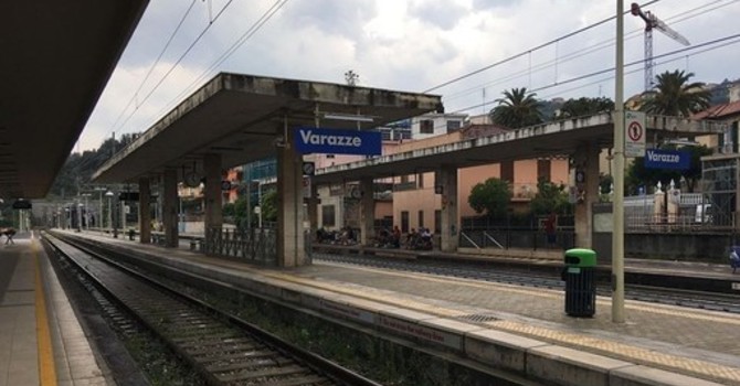 Senzatetto e il suo cane aggrediti in stazione a Varazze: due arrestati Senzatetto e il suo cane aggrediti in stazione a Varazze: due arrestati