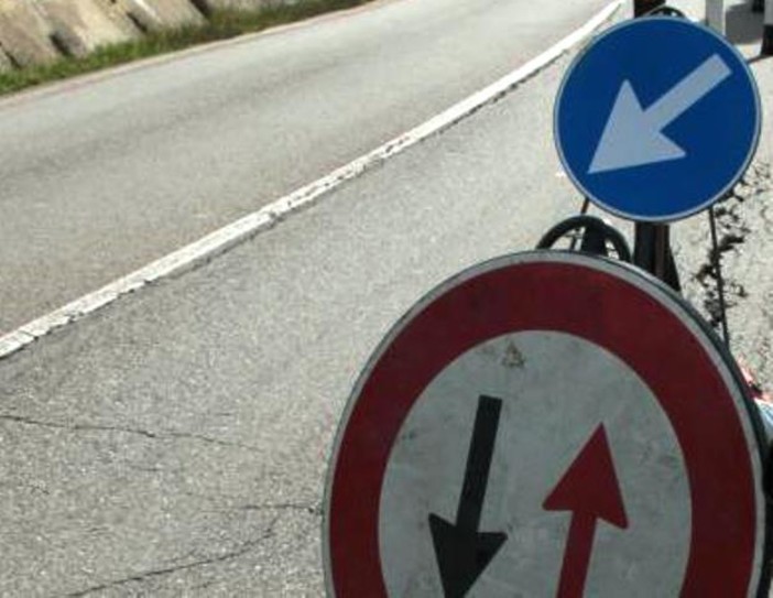 Incidente nella frazione di Montemoro, 3 veicoli coinvolti: disposto il senso unico alternato Incidente nella frazione di Montemoro, 3 veicoli coinvolti: disposto il senso unico alternato