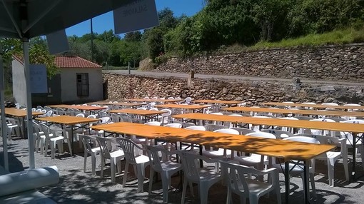 Successo per la sagra delle fave e salame di Olle, vegan e green friendly