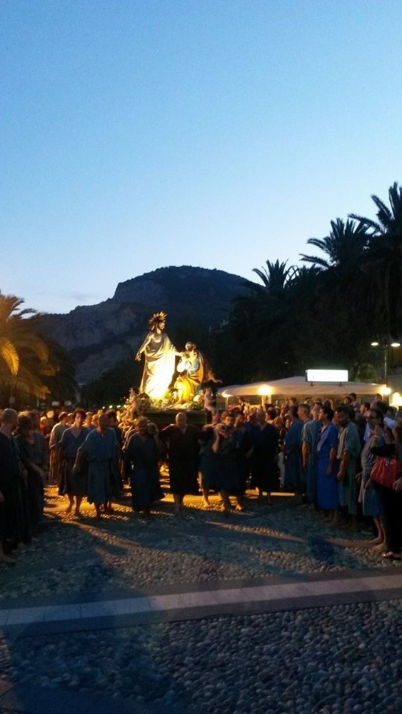 A Finale Ligure "balla" San Pietro A Finale Ligure "balla" San Pietro