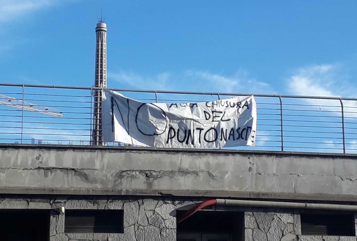 "No alla chiusura del punto nascite": a Savona lo striscione che anticipa la protesta in piazza (FOTO) "No alla chiusura del punto nascite": a Savona lo striscione che anticipa la protesta in piazza (FOTO)