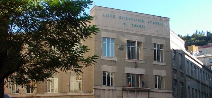 Savona, ritorna il ballo di fine anno allo Scientifico: spazio ai vestiti lunghi e ai completi Savona, ritorna il ballo di fine anno allo Scientifico: spazio ai vestiti lunghi e ai completi