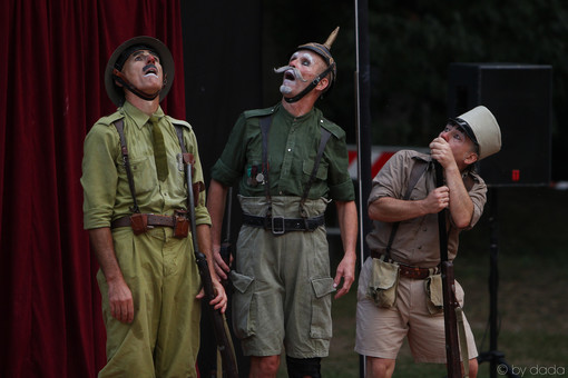 A Garlenda lo spettacolo teatrale degli Eccentrici Dadarò: torna Terreni Creativi Nuove Generazioni A Garlenda lo spettacolo teatrale degli Eccentrici Dadarò: torna Terreni Creativi Nuove Generazioni