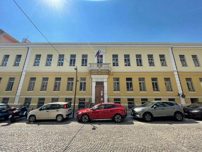 Classi al freddo nella scuola primaria di Vado: disposta la sospensione dell'attività didattica Classi al freddo nella scuola primaria di Vado: disposta la sospensione dell'attività didattica