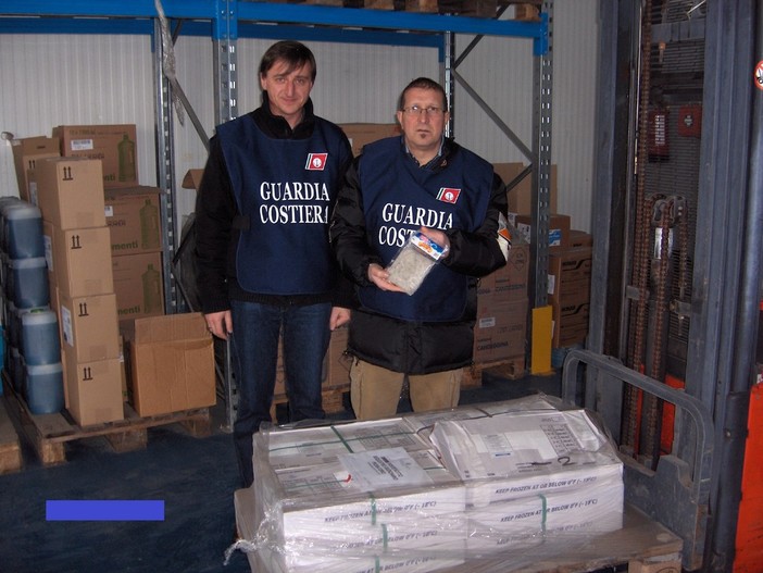 "Controlli lungo la filiera ittica”: blitz della Guardia Costiera di Savona nei mercati rionali di Torino "Controlli lungo la filiera ittica”: blitz della Guardia Costiera di Savona nei mercati rionali di Torino