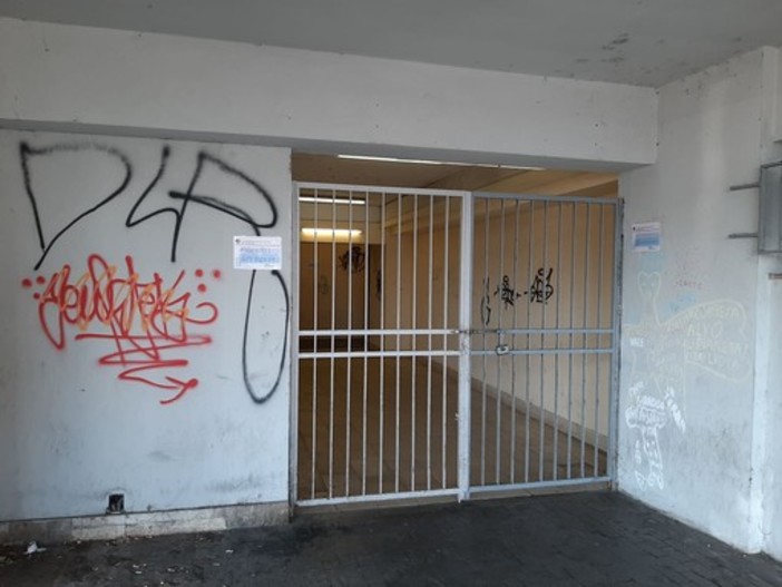 Savona, chiusura sottopasso ferroviario da piazza Aldo Moro. Il Comitato dei Pendolari: "Gravi problemi di sicurezza" Savona, chiusura sottopasso ferroviario da piazza Aldo Moro. Il Comitato dei Pendolari: "Gravi problemi di sicurezza"