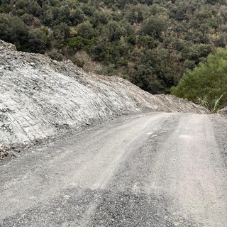 Frana di Ellera, percorribile la strada che collega Olmo a Casino Frana di Ellera, percorribile la strada che collega Olmo a Casino