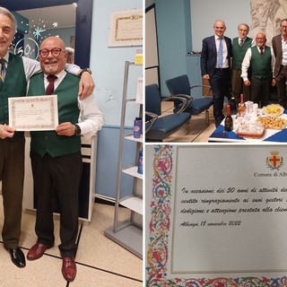 Albenga, i parrucchieri “San Pier 44” festeggiano 50 anni di attività, il sindaco Tomatis: “Grazie per il servizio che date alla città” Albenga, i parrucchieri “San Pier 44” festeggiano 50 anni di attività, il sindaco Tomatis: “Grazie per il servizio che date alla città”