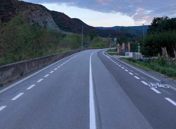 Albisola, dal 26 agosto al 15 settembre mezzi pesanti sulla Sp2: divieti di sosta ad Ellera Albisola, dal 26 agosto al 15 settembre mezzi pesanti sulla Sp2: divieti di sosta ad Ellera