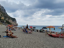 Finale, al Malpasso scoppia il caso dell’accesso al mare: un “tuffo vietato” riaccende il dibattito