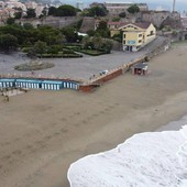 Savona si mobilita per il mare: pulizia in spiaggia sotto al Piazzale Eroe dei Due Mondi Savona si mobilita per il mare: pulizia in spiaggia sotto al Piazzale Eroe dei Due Mondi