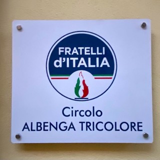 Albenga, Fratelli d’Italia in piazza a sostegno delle forze dell’ordine