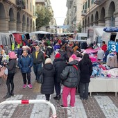 Savona, il Comune redige la graduatoria degli ambulanti spuntisti per mercato del lunedì, fiera di Santa Rita e di Natale