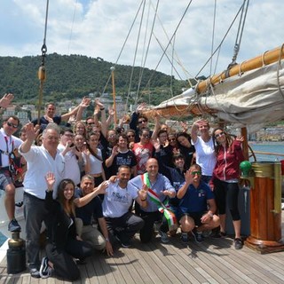 A Laigueglia le istituzioni si incontrano sulla prestigiosa Nave Italia