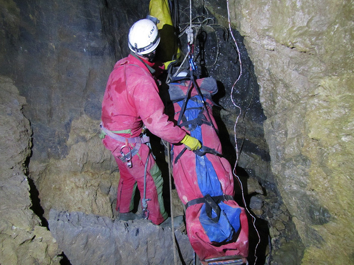 Dieci cose da sapere sulla speleologia sostenibile