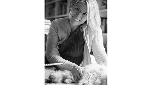 Albisola Superiore, Sara Rattaro presenta il suo ultimo romanzo "Una felicità semplice"