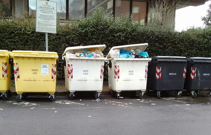 Gli albenganesi: “Vogliamo altri incontri sulla differenziata” Gli albenganesi: “Vogliamo altri incontri sulla differenziata”